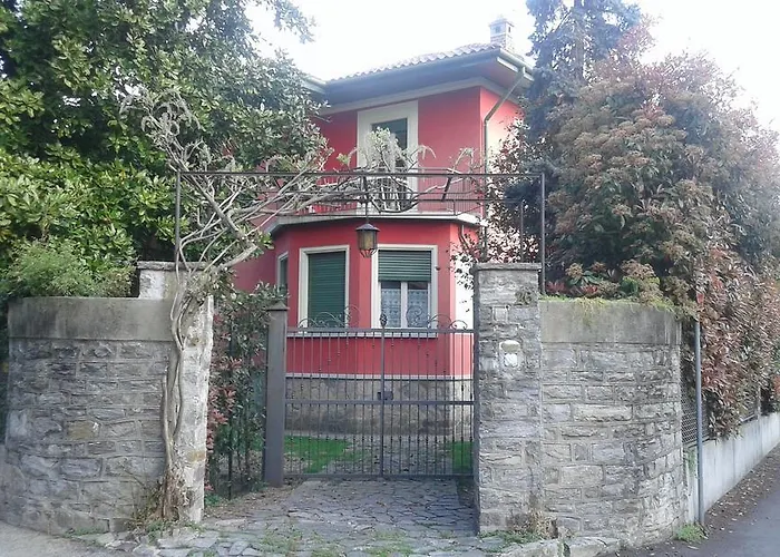 Casa Orisca Lesa